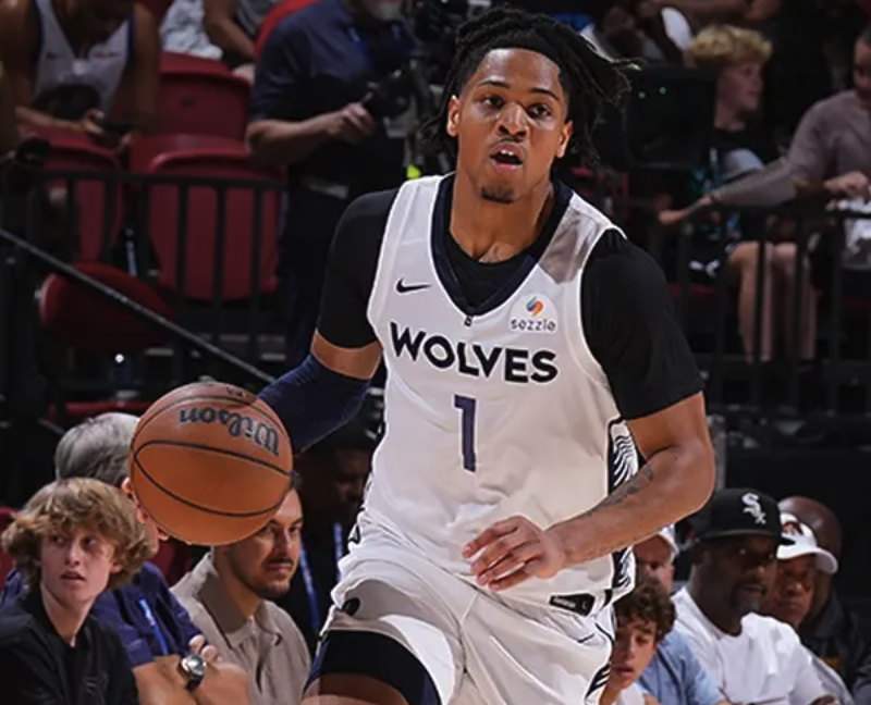 记者：尤文准备接受马赛对小维阿的报价，交易很快完成（记者称尤文将同意马赛报价小维阿，转会即将敲定）