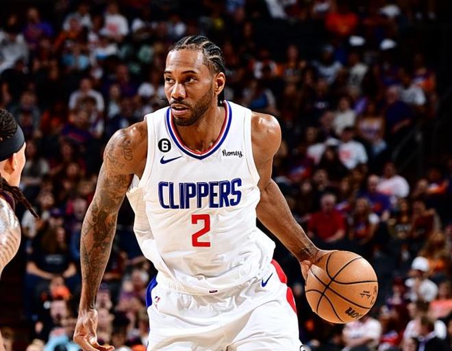 维斯塔潘：别太失望，我们以精彩的表现结束了赛季（维斯塔潘：别气馁，我们用精彩发挥收官赛季）