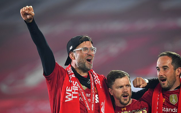 队友为他让球点，暖心瞬间