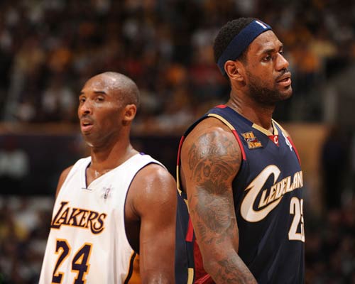 足球报：本土教练担纲国足主帅的可能性大增，邵佳一已报名（足球报：国足主帅本土化趋势明显，邵佳一已报名）