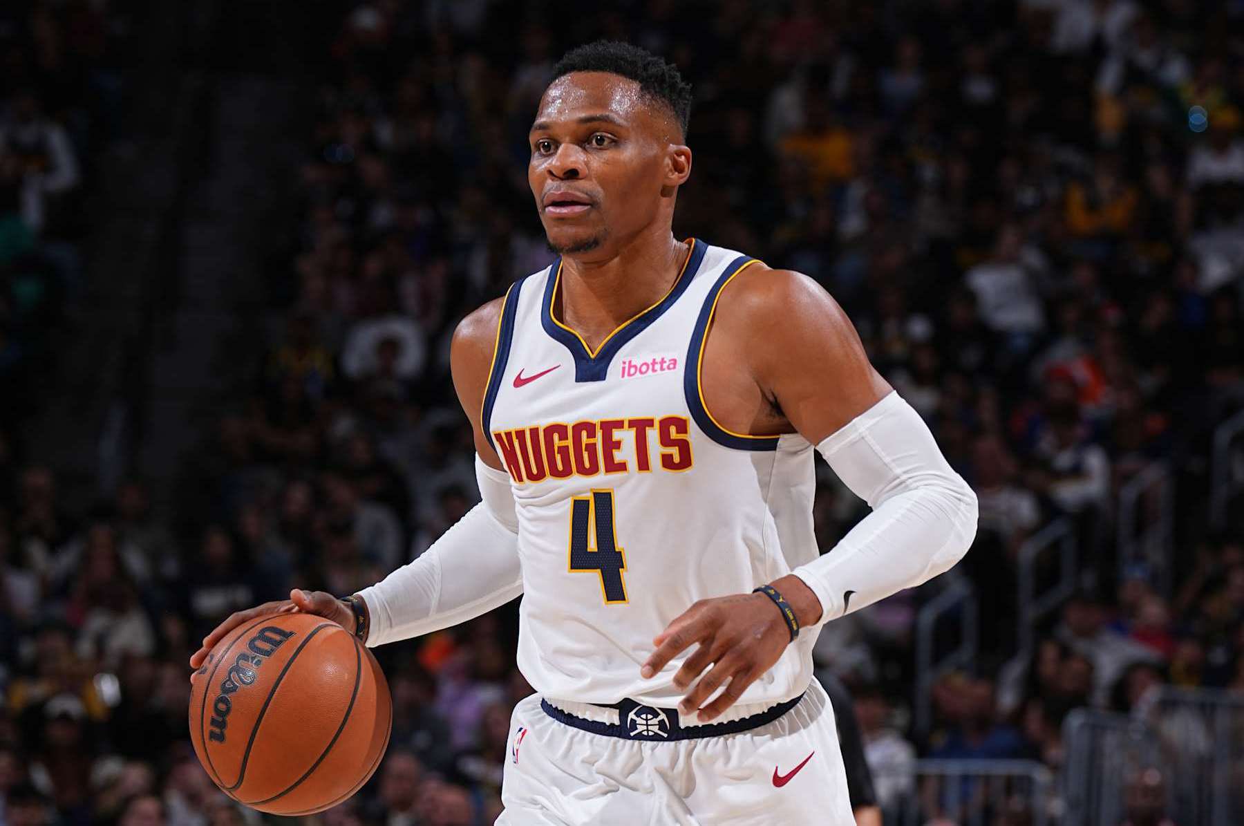 赛后情书：上海海港再度夺冠，颜骏凌历史最被低估门将（赛后寄语：上海海港再捧桂冠，颜骏凌堪称史上最被低估的门神）