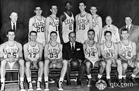 记者：曼联有意阿贾克斯17岁中场乔西-莫基奥（记者称曼联盯上阿贾克斯17岁中场新星乔西-莫基奥）