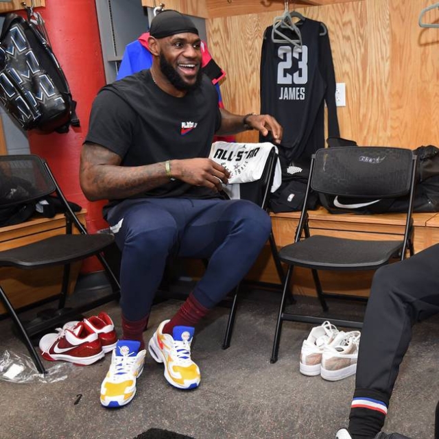 记者：埃贝尔明确表示，只有于帕离队拜仁才会签卢克巴（记者：埃贝尔强调，仅当于帕离队，拜仁才会签下卢克巴）