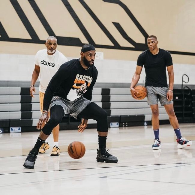 2025中超最佳青年球员候选：王钰栋、吾米提江领衔（2025中超最佳青年球员候选出炉：王钰栋、吾米提江领跑）