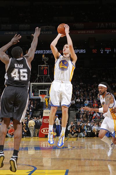 鹈鹕vs森林狼伤病报告：锡安继续缺阵，森林狼整装待发（鹈鹕对阵森林狼伤情更新：锡安仍将缺席，森林狼全员待命）