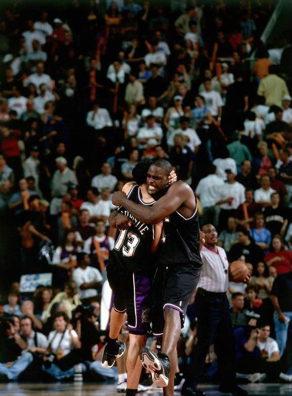 每体：巴萨内部对亚马尔每次客场都成为“头号公敌”感到担忧（每体：巴萨内部忧虑亚马尔在客场比赛屡成众矢之的）